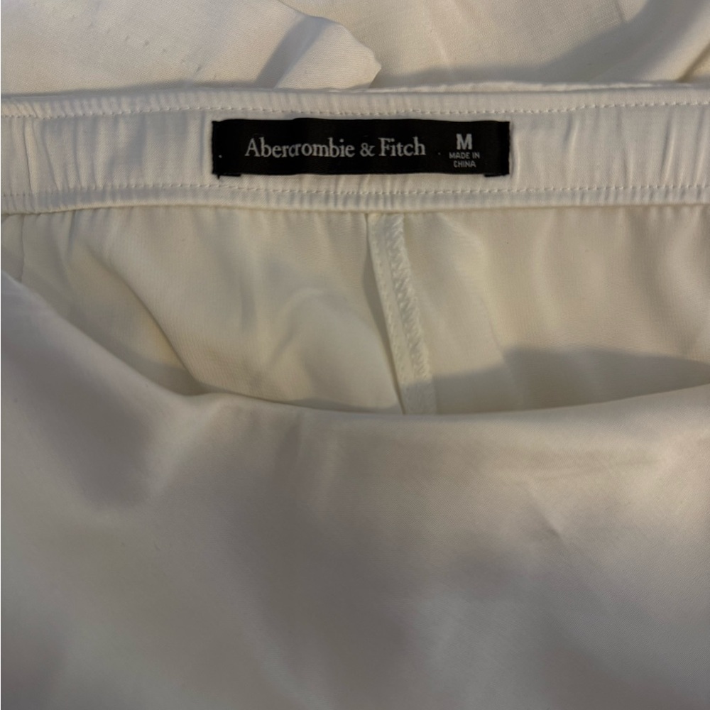 Abercrombie Satin Draped Mini Skort | Medium | Ivory - Picture 4 of 4